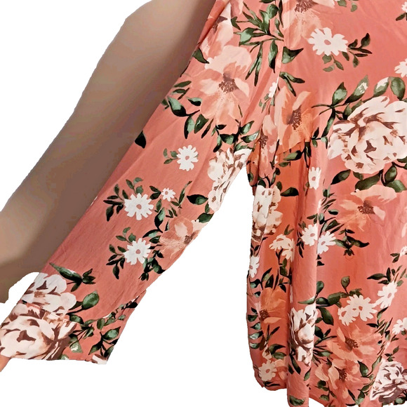 Torrid Harper Blouse Womens 14-16 Coral Floral 3/4 Sleeve Button Up Rayon EUC - Picture 4 of 10